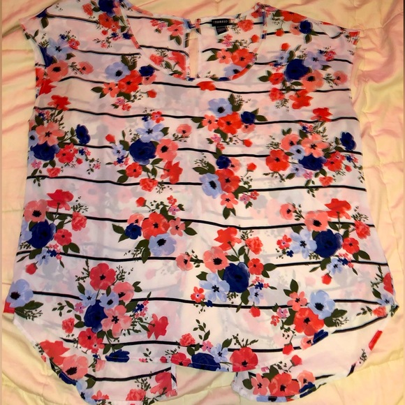Torrid Flowy Flowery Top, 1X/14-16 - Picture 1 of 5
